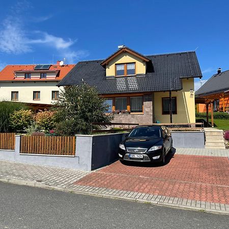 Apartman U Kovaru Kasperske Hory Eksteriør billede