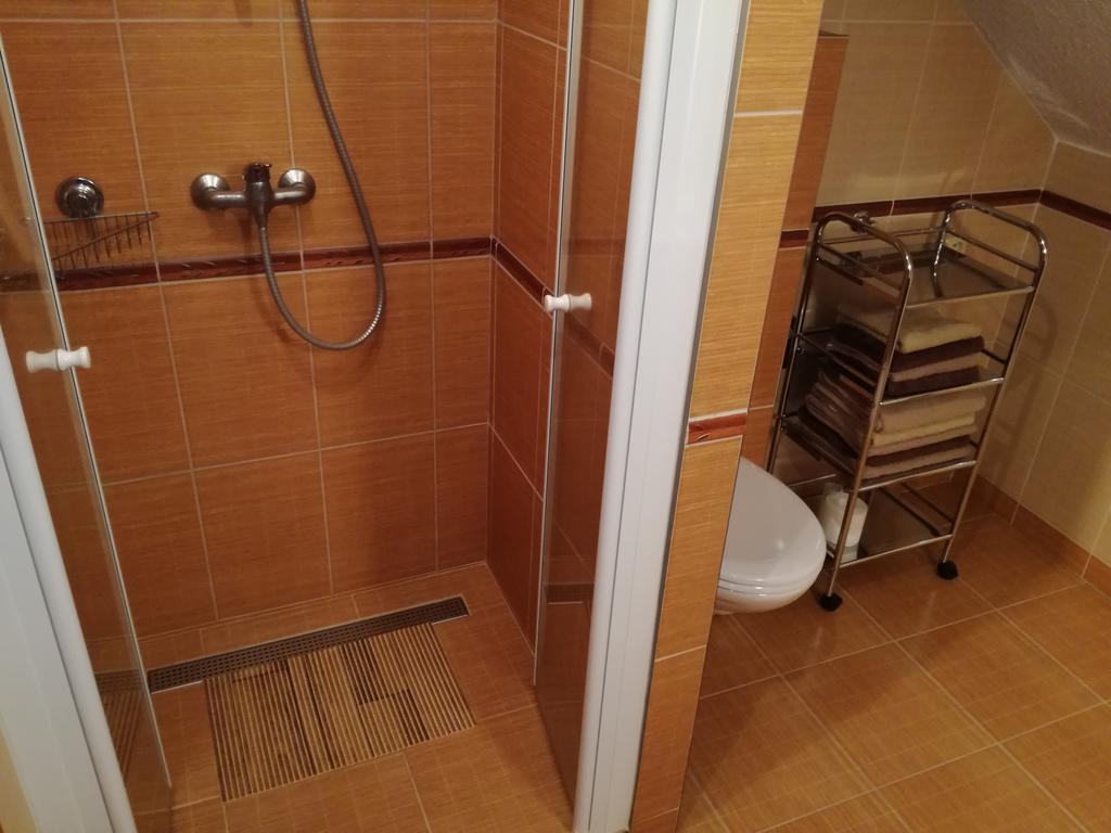 Apartman U Kovaru Kasperske Hory Eksteriør billede