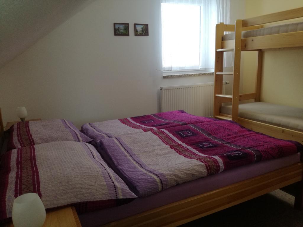 Apartman U Kovaru Kasperske Hory Eksteriør billede