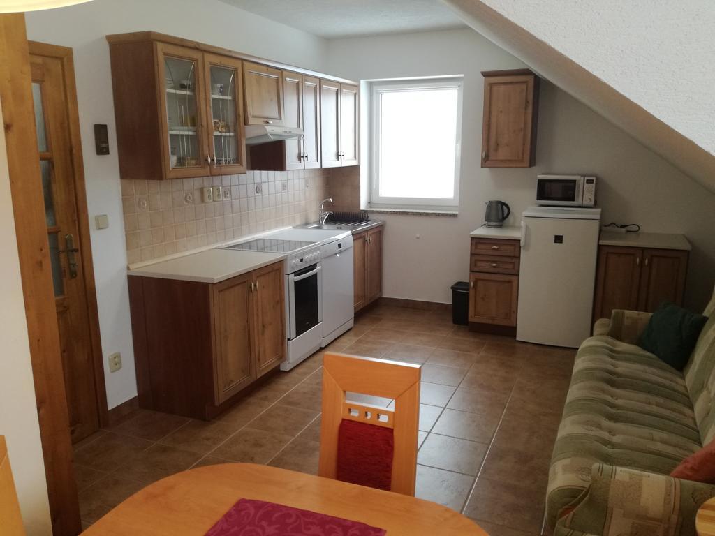Apartman U Kovaru Kasperske Hory Eksteriør billede